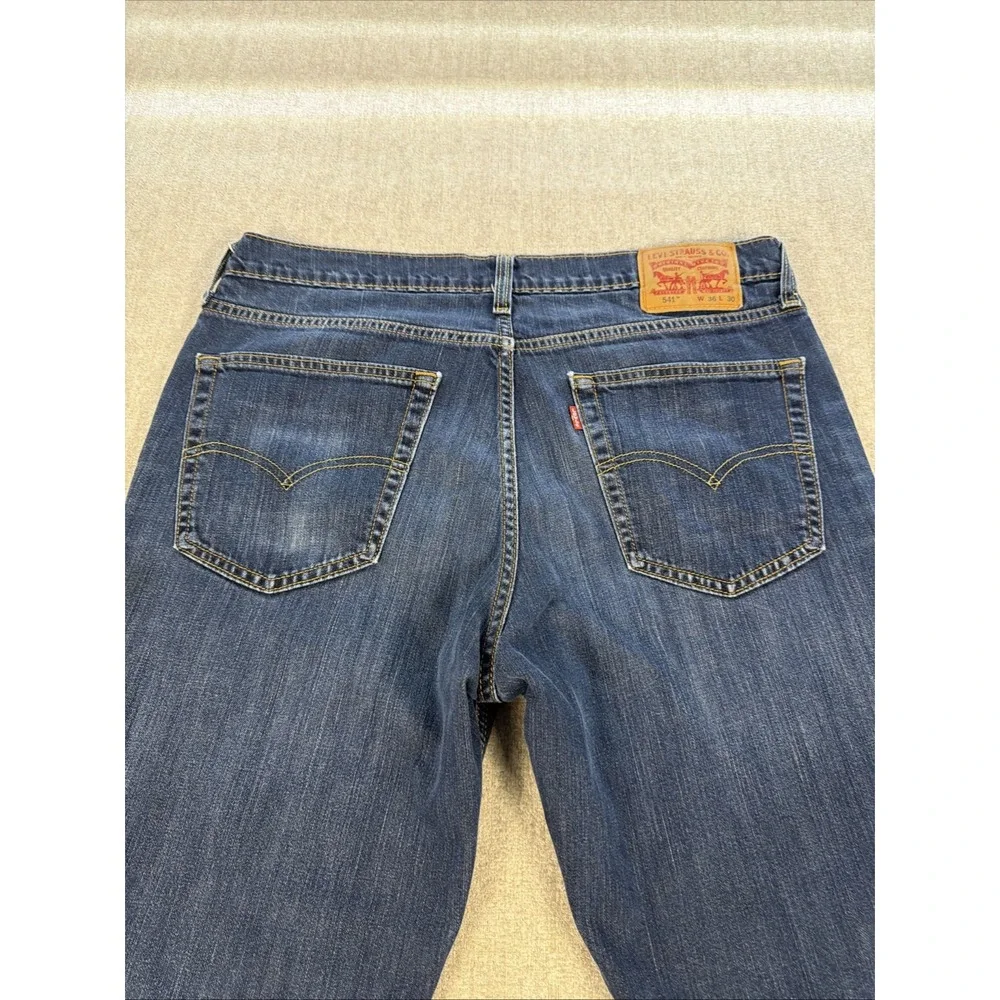 Levi's 541 Athletic Taper Jeans Mens 36x30 Blue Medium Wash Stretch Denim